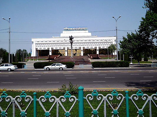 포토 JPG 해외이미지 도로 자연 풍경 사람없음 여름 도시 이슬람교 우즈베키스탄 해외포토 계절 종교 길 교통시설 생태계 중앙아시아 파일형식 이미지허브