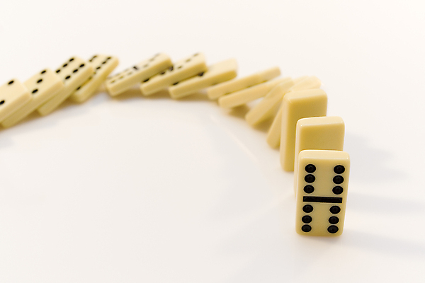 포토 JPG 해외이미지 사람없음 넘어짐 도미노 베이지색 쓰러짐 무너짐 해외포토 컬러 모션 파일형식 이미지허브