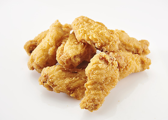 포토 JPG 스튜디오촬영 실내 사람없음 치킨 프라이드치킨 오브젝트 흰배경 야식 바삭바삭 국내포토 백그라운드 컨셉 내부 흰색 닭고기요리 파일형식