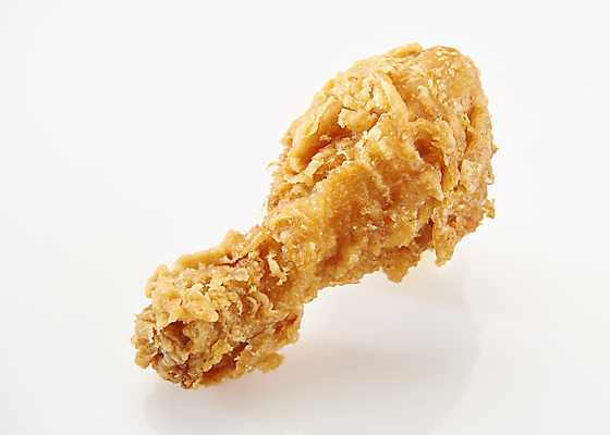 포토 JPG 스튜디오촬영 실내 사람없음 치킨 프라이드치킨 오브젝트 흰배경 야식 바삭바삭 국내포토 백그라운드 컨셉 내부 흰색 닭고기요리 파일형식