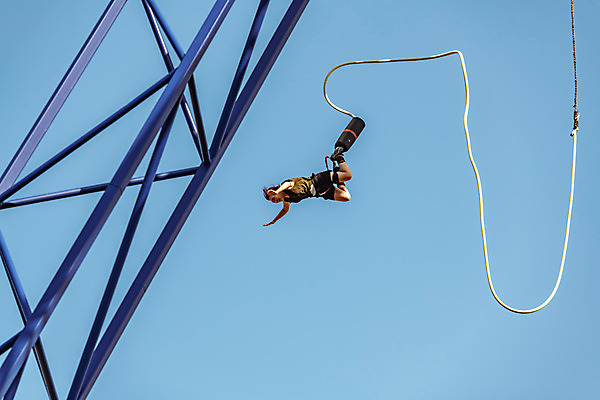 포토 JPG 주간 전신 여자 줄 로우앵글 하늘색 반바지 하늘 팔벌리기 레저 매달리기 한명 사람 성인 취미 야외 옆모습 캐주얼 여름 30대 레포츠 청춘 컬러풀 맑음 점프 한국인 도전 자신감 안전장비 번지점프 즐거움 번지점프대 인제군 성인여자한명만 액티비티 국내포토 자연요소 1 옷 계절 감정 뷰포인트 컬러 컨셉 바지 모션 날씨 안전 동양인 장년 파란색 장비 익스트림스포츠 강원도 여자한명만 성인여자만 파일형식