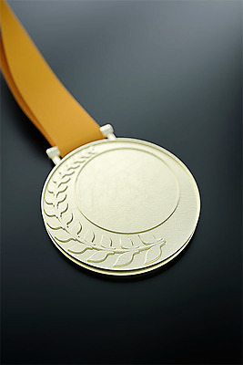 PSD 편집이미지 검은배경 사람없음 한개 3D소스 3D 우승 메달 입체 디지털합성 오브젝트 금메달 월계수 편집소스 편집3D 1 백그라운드 검은색 최고 상_상패 파일형식