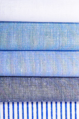 포토 JPG 스튜디오촬영 프레임 실내 근접촬영 사람없음 파란색 하이앵글 견본 줄무늬 직물 천 원료 겹침 원단샘플 플랫레이 국내포토 뷰포인트 컬러 무늬 내부 플랫 파일형식