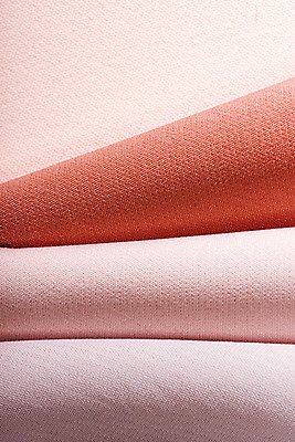 포토 JPG 스튜디오촬영 분홍색 프레임 실내 근접촬영 사람없음 하이앵글 견본 직물 천 배열 원료 겹침 원단샘플 플랫레이 국내포토 뷰포인트 컬러 내부 플랫 파일형식