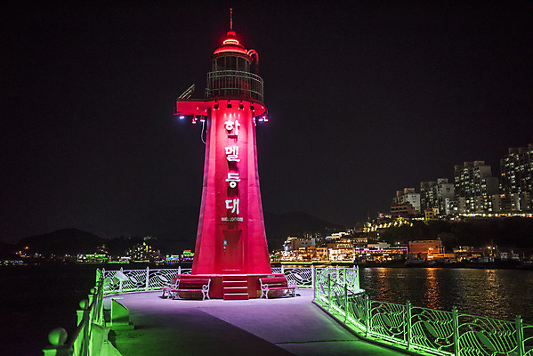 포토 JPG 바다 야경 한국 사람없음 야외 빛 여수 밤바다 하멜등대 국내포토 아시아 등대 야간 전라남도 파일형식 풍경_경치