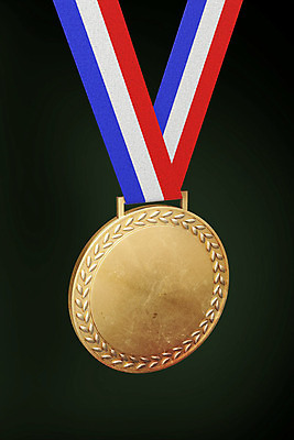 PSD 편집이미지 검은배경 사람없음 한개 3D소스 3D 우승 메달 입체 디지털합성 오브젝트 금메달 월계수 편집소스 이미지편집 편집3D 1 백그라운드 검은색 최고 상_상패 파일형식