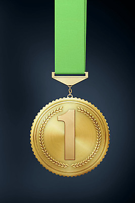 PSD 편집이미지 1 검은배경 사람없음 한개 숫자 3D소스 3D 우승 메달 입체 디지털합성 오브젝트 금메달 월계수 편집소스 이미지편집 편집3D 문자 백그라운드 검은색 최고 상_상패 파일형식