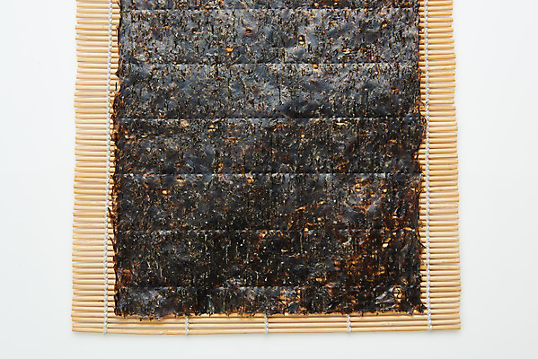 포토 JPG 스튜디오촬영 식재료 반찬 건조 실내 누끼 사람없음 하이앵글 해조류 흰배경 김발 해초류 플랫레이 재래김 국내포토 음식 뷰포인트 백그라운드 내부 흰색 해양식물 플랫 김_해조류 파일형식