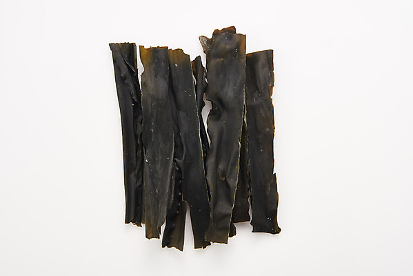 포토 JPG 스튜디오촬영 식재료 반찬 건조 실내 누끼 사람없음 하이앵글 해조류 흰배경 다시마 해초류 플랫레이 국내포토 음식 뷰포인트 백그라운드 내부 흰색 해양식물 플랫 파일형식