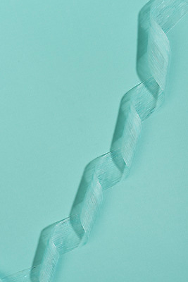 포토 JPG 스튜디오촬영 리본 실내 누끼 사람없음 하이앵글 오브젝트 꼬임 민트색 포장재료 플랫레이 국내포토 뷰포인트 컬러 포장 내부 플랫 파일형식