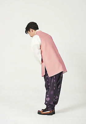 포토 JPG 스튜디오촬영 전신 명절 남자 행복 실내 한명 서기 누끼 성인 뒷모습 30대 설날 추석 화목 한국인 인사 한복 즐거움 흰배경 공손 성인남자한명만 국내포토 1 한국전통 전통 기념일 감정 뷰포인트 백그라운드 컨셉 모션 사람 동양인 내부 장년 흰색 예절 전통의상 남자한명만 성인남자만 파일형식