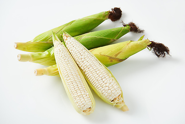 포토 JPG 스튜디오촬영 식재료 곡류 실내 옥수수 누끼 사람없음 하이앵글 여러개 흰색 신선 흰배경 유기농 찰옥수수 제철음식 국내포토 웰빙 음식 뷰포인트 컬러 다수 백그라운드 내부 제철 파일형식