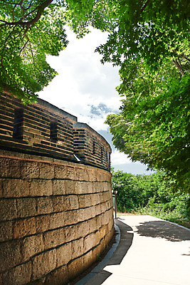 포토 JPG 주간 나무 구름 한국전통 여행 유적지 하늘 풍경 사람없음 야외 관광지 맑음 봄 문화재 역사 한국사 강화도 광성보 국내여행 사적지 손돌목돈대 신미양요 국내포토 자연요소 식물 전통 계절 고건축 날씨 한국 인천 파일형식