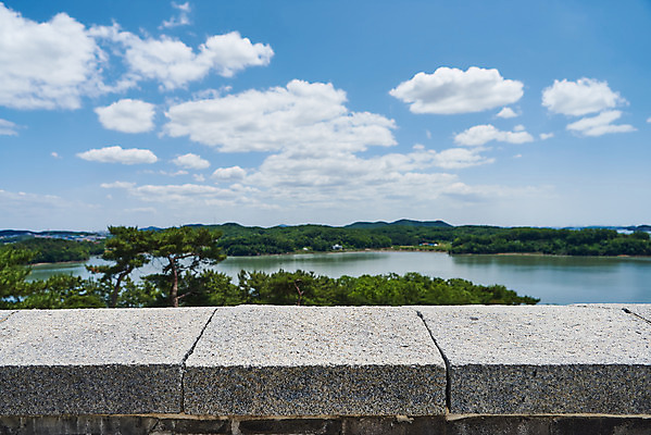 포토 JPG 주간 구름 한국전통 여행 유적지 하늘 풍경 사람없음 야외 관광지 맑음 봄 문화재 역사 한국사 강화도 광성보 국내여행 사적지 손돌목돈대 신미양요 국내포토 자연요소 전통 계절 고건축 날씨 한국 인천 파일형식