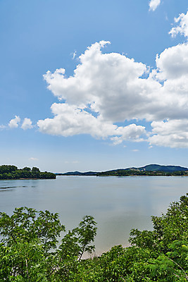 포토 JPG 주간 나무 구름 한국전통 여행 유적지 하늘 풍경 사람없음 야외 관광지 맑음 봄 문화재 역사 한국사 강화도 광성보 국내여행 사적지 신미양요 용두돈대 국내포토 자연요소 식물 전통 계절 고건축 날씨 한국 인천 파일형식