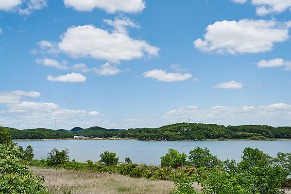 포토 JPG 주간 구름 한국전통 여행 유적지 하늘 풍경 사람없음 야외 관광지 맑음 봄 문화재 역사 한국사 강화도 광성보 국내여행 사적지 신미양요 용두돈대 국내포토 자연요소 전통 계절 고건축 날씨 한국 인천 파일형식