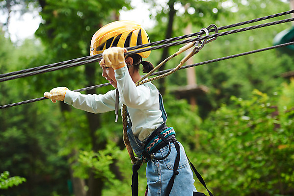 포토 JPG 주간 여자 어린이라이프 초등학생 어린이 레저 한명 미소 소녀 상반신 야외 옆모습 한국인 도전 체험 자신감 숲 헬멧 안전장비 즐거움 어드벤처 용인 소녀한명만 국내포토 자연요소 1 학생 라이프스타일 감정 뷰포인트 컨셉 표정 안전 사람 동양인 장비 보호장비 경기도 여자한명만 소녀만 파일형식