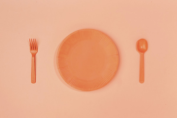 포토 JPG 스튜디오촬영 포크 실내 누끼 사람없음 하이앵글 숟가락 세개 오브젝트 빈그릇 플랫레이 리빙코랄 코랄 국내포토 그릇 식기 뷰포인트 컬러 수저 3 내부 플랫 파일형식 트랜드컬러