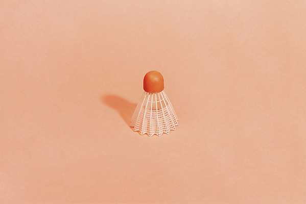 포토 JPG 스튜디오촬영 실내 누끼 사람없음 하이앵글 한개 셔틀콕 오브젝트 리빙코랄 코랄 국내포토 1 스포츠용품 뷰포인트 컬러 내부 파일형식 트랜드컬러