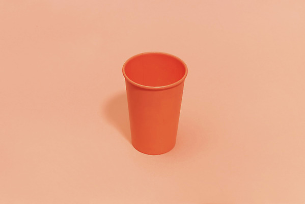 포토 JPG 스튜디오촬영 실내 누끼 사람없음 하이앵글 한개 종이컵 일회용 오브젝트 리빙코랄 코랄 국내포토 1 뷰포인트 컬러 내부 컵 파일형식 트랜드컬러