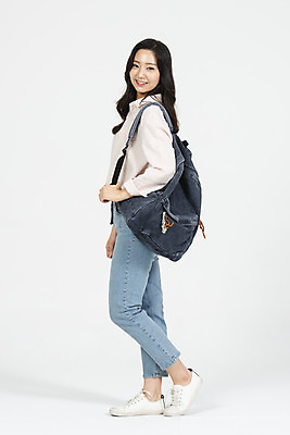 포토 JPG 스튜디오촬영 전신 여학생 여자 대학생 대학생라이프 책가방 실내 한명 서기 미소 누끼 사람 20대 청년 성인 옆모습 캐주얼 청춘 한국인 흰배경 대학교 여대생 성인여자한명만 국내포토 1 학생 라이프스타일 옷 뷰포인트 백그라운드 컨셉 가방 학교 모션 표정 동양인 내부 흰색 여자한명만 성인여자만 파일형식