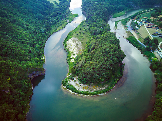 포토 JPG 주간 여행 한국 풍경 사람없음 야외 여름 관광지 하이앵글 맑음 여름풍경 강원도 항공촬영 국내여행 명승지 영월 동강 전경 영월10경 한반도지형 선암마을 국내포토 자연요소 계절 아시아 뷰포인트 날씨 강 파일형식 탑뷰 여름_계절