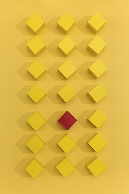 포토 JPG 스튜디오촬영 실내 사람없음 하이앵글 컬러풀 장난감 여러개 블록 오브젝트 교구 정사각형 일렬 특별함 나무블록 플랫레이 강조 국내포토 도형 교육 뷰포인트 컬러 다수 컨셉 내부 목재 플랫 파일형식