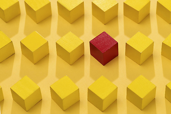 포토 JPG 스튜디오촬영 실내 사람없음 하이앵글 컬러풀 장난감 여러개 블록 오브젝트 교구 정사각형 일렬 특별함 나무블록 강조 국내포토 도형 교육 뷰포인트 컬러 다수 컨셉 내부 목재 파일형식