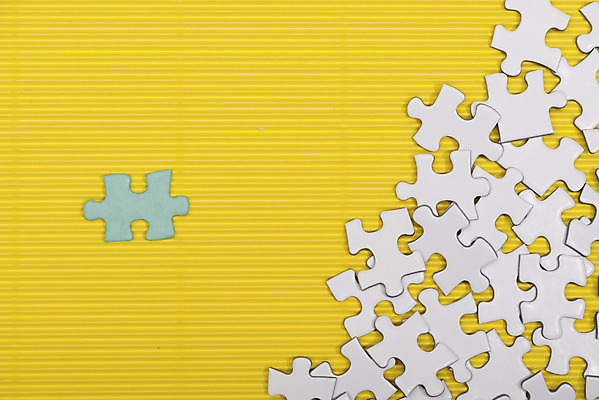 포토 뷰포인트 컬러 조각 다수 컨셉 실내 내부 퍼즐 플랫 파일형식 JPG 컬러풀 오브젝트 스튜디오촬영 사람없음 여러개 강조 플랫레이 하이앵글 퍼즐조각 해결 문제 문제해결 솔루션 제시 의문 해답 취미 특별함 국내포토