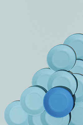 포토 JPG 스튜디오촬영 접시 실내 사람없음 하이앵글 컬러풀 쌓기 여러개 원형 오브젝트 일회용접시 특별함 플랫레이 강조 국내포토 도형 식기 뷰포인트 컬러 다수 컨셉 모션 내부 플랫 파일형식