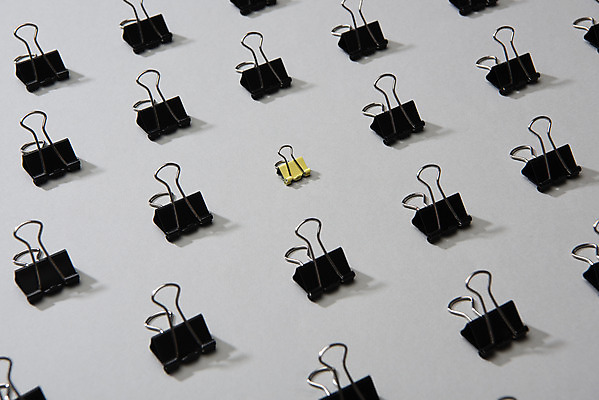 포토 JPG 스튜디오촬영 패턴 문구용품 실내 사람없음 하이앵글 컬러풀 사무용품 여러개 오브젝트 서류집게 특별함 강조 국내포토 뷰포인트 컬러 다수 컨셉 무늬 집게 내부 파일형식