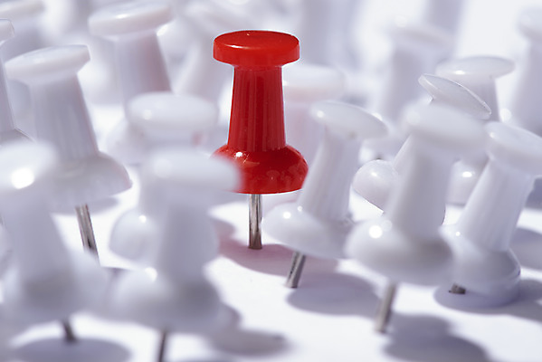 포토 JPG 스튜디오촬영 문구용품 실내 사람없음 하이앵글 컬러풀 사무용품 여러개 압정 오브젝트 고정 특별함 강조 국내포토 뷰포인트 컬러 다수 컨셉 내부 파일형식