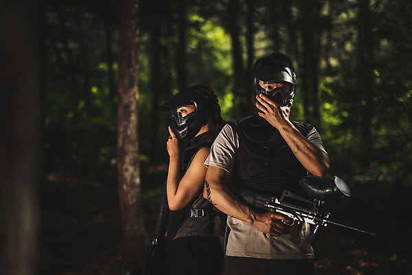 포토 JPG 주간 응시 여자 남자 레저 서기 들기 사람 상반신 성인 야외 두명 앞모습 옆모습 여름 30대 레포츠 기댐 총 한국인 잡기 숲 헬멧 안전장비 즐거움 방탄복 무장 서바이벌 서바이벌게임 인제군 성인만 액티비티 국내포토 자연요소 시선 옷 계절 감정 무기 뷰포인트 모션 안전 동양인 장년 장비 게임 보호장비 강원도 파일형식