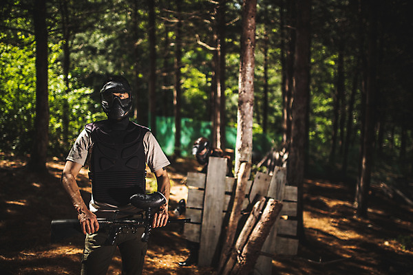 포토 JPG 주간 응시 여자 남자 레저 서기 들기 사람 상반신 성인 야외 두명 앞모습 옆모습 여름 30대 레포츠 총 한국인 잡기 숲 헬멧 안전장비 즐거움 방탄복 무장 서바이벌 서바이벌게임 인제군 성인만 액티비티 국내포토 자연요소 시선 옷 계절 감정 무기 뷰포인트 모션 안전 동양인 장년 장비 게임 보호장비 강원도 파일형식