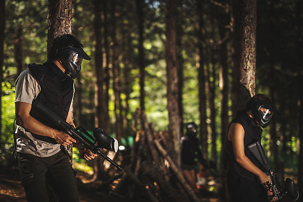 포토 JPG 주간 전신 응시 여자 남자 레저 서기 들기 사람 여러명 20대 성인 야외 앞모습 옆모습 여름 30대 레포츠 총 한국인 잡기 숲 헬멧 안전장비 즐거움 방탄복 서바이벌 서바이벌게임 숨기 인제군 성인만 액티비티 국내포토 자연요소 시선 옷 계절 감정 무기 뷰포인트 다수 모션 안전 동양인 청년 장년 장비 게임 보호장비 강원도 파일형식