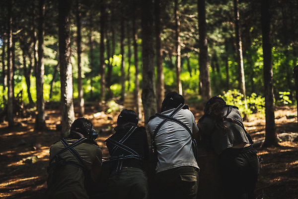 포토 JPG 주간 응시 여자 남자 레저 서기 들기 사람 여러명 상반신 20대 성인 야외 옆모습 뒷모습 여름 30대 레포츠 총 한국인 잡기 숲 헬멧 안전장비 즐거움 방탄복 서바이벌 서바이벌게임 인제군 성인만 액티비티 국내포토 자연요소 시선 옷 계절 감정 무기 뷰포인트 다수 모션 안전 동양인 청년 장년 장비 게임 보호장비 강원도 파일형식