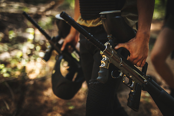 포토 JPG 주간 손 남자 레저 한명 들기 사람 상반신 20대 성인 야외 여름 레포츠 총 한국인 잡기 숲 즐거움 서바이벌 서바이벌게임 인제군 성인남자한명만 액티비티 국내포토 자연요소 1 계절 감정 무기 모션 동양인 청년 신체부위 게임 강원도 남자한명만 성인남자만 파일형식