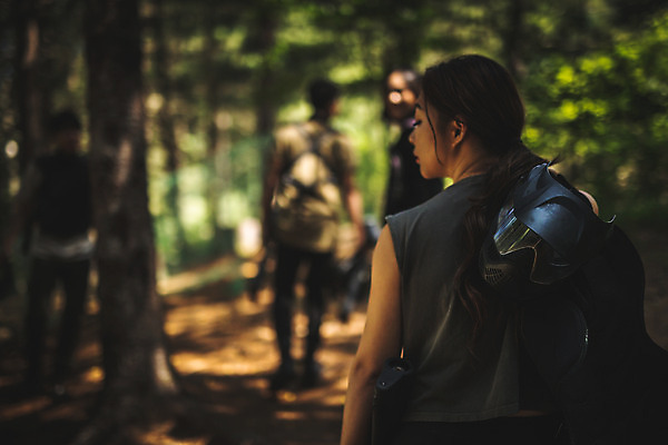 포토 JPG 주간 전신 여자 남자 레저 사람 여러명 상반신 20대 성인 야외 뒷모습 여름 30대 레포츠 한국인 숲 헬멧 즐거움 서바이벌 서바이벌게임 인제군 성인만 액티비티 국내포토 자연요소 계절 감정 뷰포인트 다수 동양인 청년 장년 게임 보호장비 강원도 파일형식