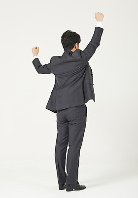 포토 JPG 스튜디오촬영 전신 남자 맨라이프 모션 성공 실내 한명 서기 누끼 정장 성인 뒷모습 30대 파이팅 주먹 한국인 비즈니스맨 자신감 흰배경 정장구두 성인남자한명만 국내포토 1 라이프스타일 옷 감정 구두 뷰포인트 백그라운드 컨셉 비즈니스 사람 동양인 내부 장년 흰색 직장인 남자한명만 성인남자만 파일형식