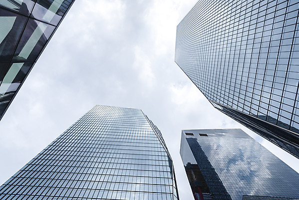 포토 JPG 주간 구름 건축물 외관 현대건축 건축 로우앵글 하늘색 회사 비즈니스 하늘 직장 풍경 빌딩 사람없음 야외 건물 도시풍경 반사 고층빌딩 도시 빌딩숲 여의도 국내포토 자연요소 뷰포인트 서울 파란색 파일형식