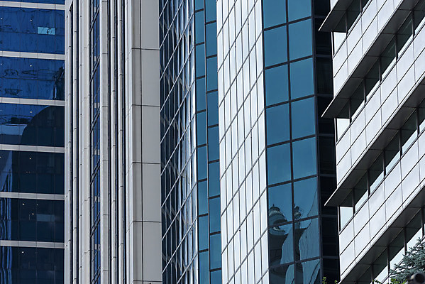 포토 JPG 주간 구름 건축물 외관 현대건축 건축 회사 비즈니스 하늘 직장 풍경 근접촬영 빌딩 사람없음 야외 건물 파란색 도시풍경 반사 맑음 고층빌딩 도시 빌딩숲 여의도 국내포토 자연요소 뷰포인트 컬러 날씨 서울 파일형식