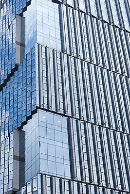 포토 JPG 주간 구름 건축물 외관 현대건축 건축 하늘색 회사 비즈니스 하늘 직장 풍경 근접촬영 빌딩 사람없음 야외 건물 도시풍경 반사 고층빌딩 도시 빌딩숲 여의도 국내포토 자연요소 뷰포인트 서울 파란색 파일형식