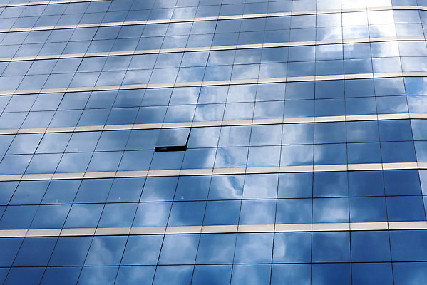 포토 JPG 주간 구름 건축물 외관 현대건축 건축 하늘색 회사 비즈니스 하늘 직장 풍경 근접촬영 빌딩 사람없음 야외 건물 도시풍경 반사 맑음 고층빌딩 도시 빌딩숲 여의도 국내포토 자연요소 뷰포인트 날씨 서울 파란색 파일형식