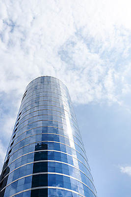 포토 JPG 주간 구름 건축물 외관 현대건축 건축 로우앵글 하늘색 회사 비즈니스 하늘 직장 풍경 빌딩 사람없음 야외 건물 도시풍경 반사 맑음 고층빌딩 도시 빌딩숲 여의도 국내포토 자연요소 뷰포인트 날씨 서울 파란색 파일형식