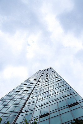 포토 JPG 주간 구름 건축물 외관 현대건축 건축 로우앵글 하늘색 회사 비즈니스 하늘 직장 풍경 빌딩 사람없음 야외 건물 도시풍경 반사 맑음 고층빌딩 도시 빌딩숲 여의도 국내포토 자연요소 뷰포인트 날씨 서울 파란색 파일형식