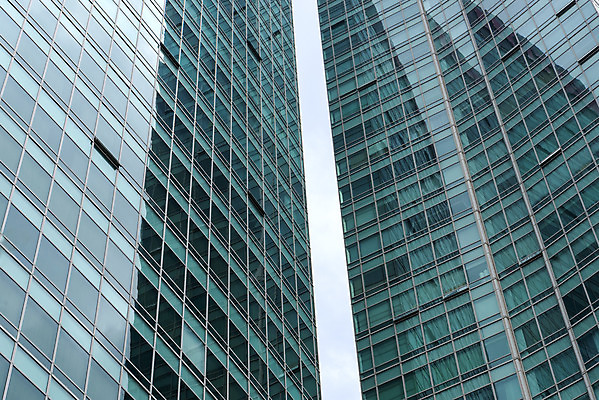 포토 JPG 주간 구름 건축물 외관 현대건축 건축 로우앵글 하늘색 회사 비즈니스 하늘 직장 풍경 빌딩 사람없음 야외 건물 도시풍경 반사 맑음 고층빌딩 도시 청록색 빌딩숲 여의도 국내포토 자연요소 뷰포인트 컬러 날씨 서울 파란색 파일형식