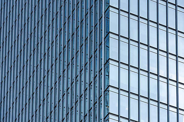 포토 JPG 주간 구름 건축물 외관 현대건축 건축 하늘색 회사 비즈니스 하늘 직장 풍경 근접촬영 빌딩 사람없음 야외 건물 도시풍경 반사 고층빌딩 도시 빌딩숲 여의도 국내포토 자연요소 뷰포인트 서울 파란색 파일형식