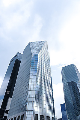 포토 JPG 주간 구름 건축물 외관 현대건축 건축 로우앵글 하늘색 회사 비즈니스 하늘 직장 풍경 빌딩 사람없음 야외 건물 도시풍경 반사 맑음 고층빌딩 도시 빌딩숲 여의도 국내포토 자연요소 뷰포인트 날씨 서울 파란색 파일형식