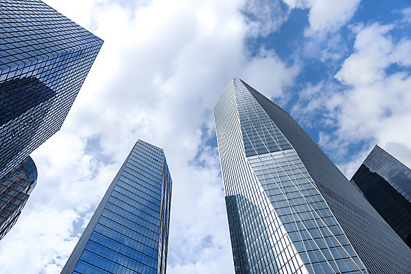 포토 JPG 주간 구름 건축물 외관 현대건축 건축 로우앵글 하늘색 회사 비즈니스 하늘 직장 풍경 빌딩 사람없음 야외 건물 도시풍경 반사 맑음 고층빌딩 도시 빌딩숲 여의도 국내포토 자연요소 뷰포인트 날씨 서울 파란색 파일형식