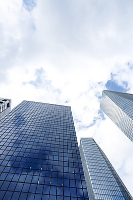 포토 JPG 주간 구름 건축물 외관 현대건축 건축 로우앵글 하늘색 회사 비즈니스 하늘 직장 풍경 빌딩 사람없음 야외 건물 도시풍경 반사 맑음 고층빌딩 도시 빌딩숲 여의도 국내포토 자연요소 뷰포인트 날씨 서울 파란색 파일형식